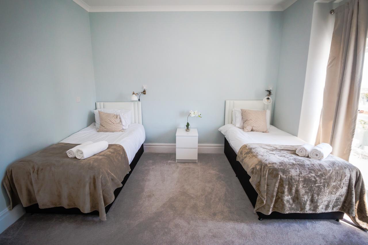 The Mount Rooms Barry Rom bilde